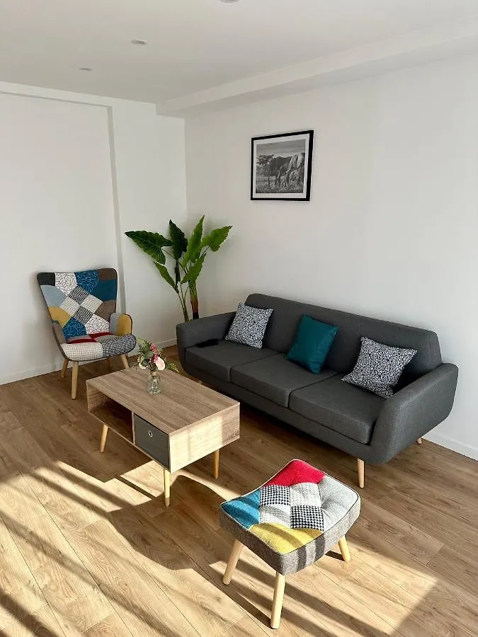 Appartement 3 Chambres - Proche Metro Villeurbanne 0*,